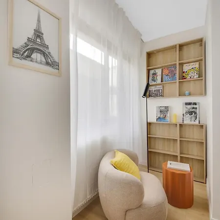 Chic, A Deux Pas De Beaugrenelle I Paris